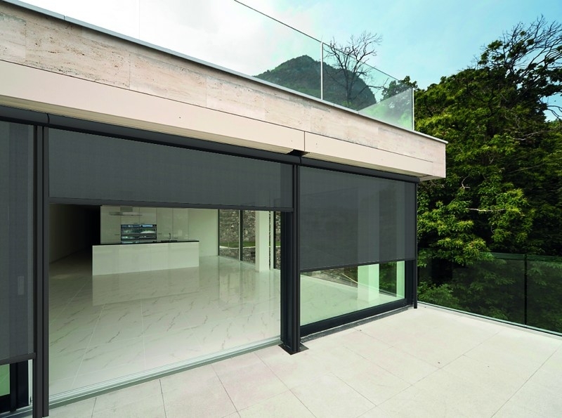 Retractable Screen Wall System